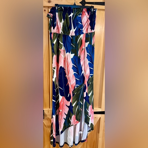 VENUS Vibrant Size L Tropical Leaf Print Maxi sundress - Picture 1 of 7